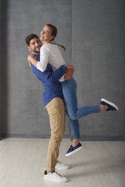  adam kız arkadaşını toplama