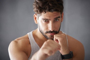 Genç boksör nakavt 