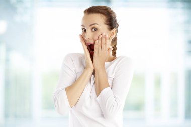 şaşırtıcı genç kadın