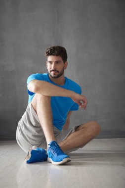 adam spor salonunda rahatlatıcı