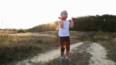 küçük kız podniamet halter