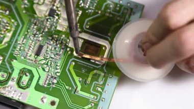 lehim bandı ile çalışan alır