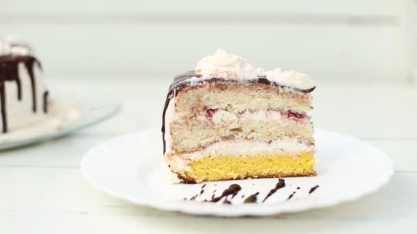 Шматок торта крупним планом — стокове відео