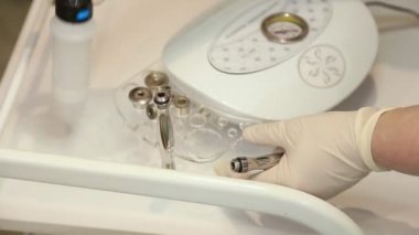 Güzellik salonları için makine üzerinde çalışmak