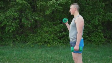 adam ile Halter egzersiz