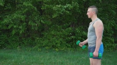 adam ile Halter egzersiz