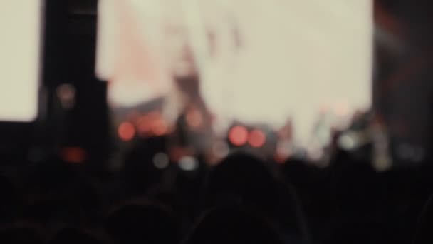 Молодіжний рок-концерт — стокове відео