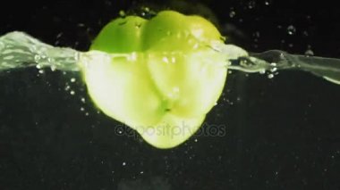 yeşil biber damla suya