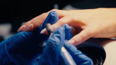 Manikür çivi hazırlanması