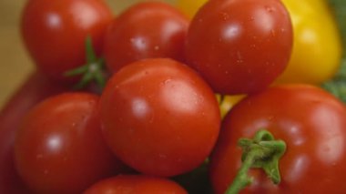 Domates, brokoli, biber.