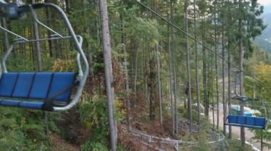 mavi füniküler koltuklar