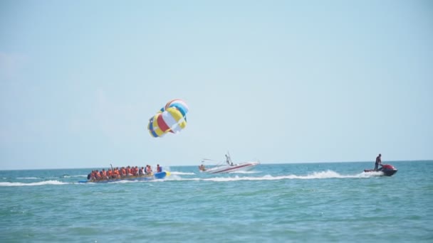 Parachute attached to the boat — Stock Video