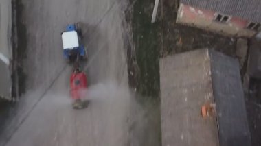 Traktör çok pahalı.