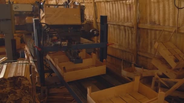 Machines-outils pour la fabrication de boîtes — Video