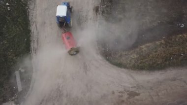 Traktör çok pahalı.