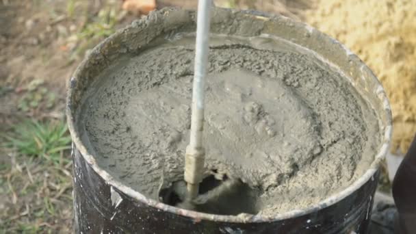 Habarcs keverése cementből, vízből és homokból — Stock videók