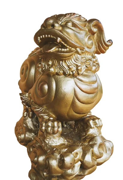 Escultura de león dorado aislado, dragón . — Foto de Stock