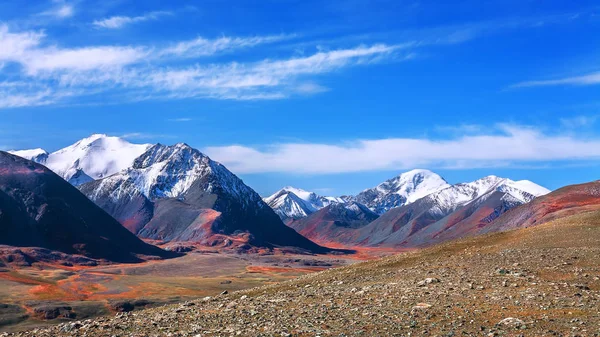 Montagne neige pic et gorge — Photo