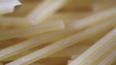 Gıda spagetti. Makro çekim. Pişmemiş makarna