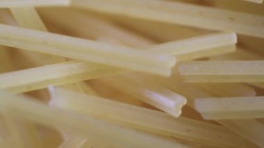 Gıda spagetti. Makro çekim. Pişmemiş makarna