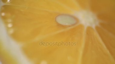 Kesilmiş limon makro. Limon dilimleri