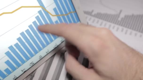 Graph Diagram On Touch Screen Computer — Stock Video