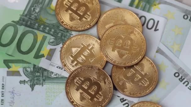 Cripto валюта Bitcoin монета спина. 100 євро — стокове відео