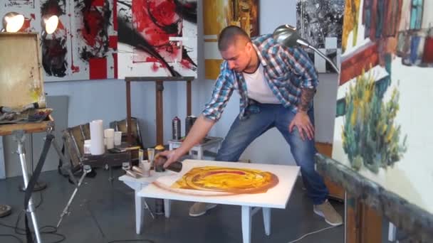 Artista Dipinge Quadro — Video Stock