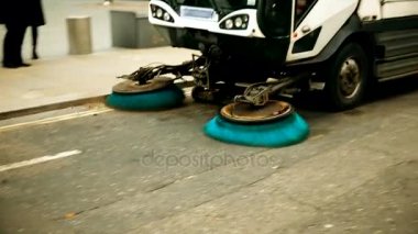 Sokak süpürme aracı çalışma işlemi. 