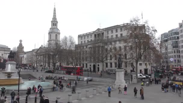 Tid förflutit. Trafalgar Square, och historiska byggnader. — Stockvideo