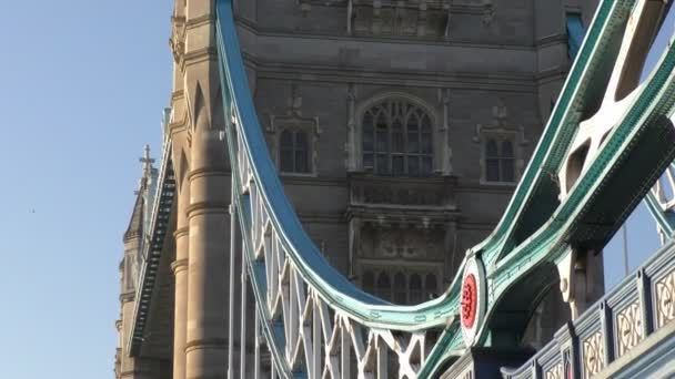 Ponte sobre o rio Tamisa . — Vídeo de Stock