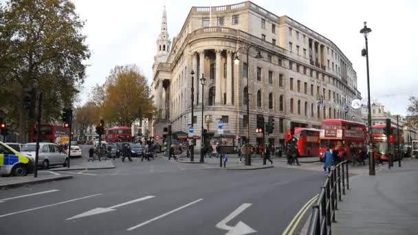 Central road Londen. — Stockvideo