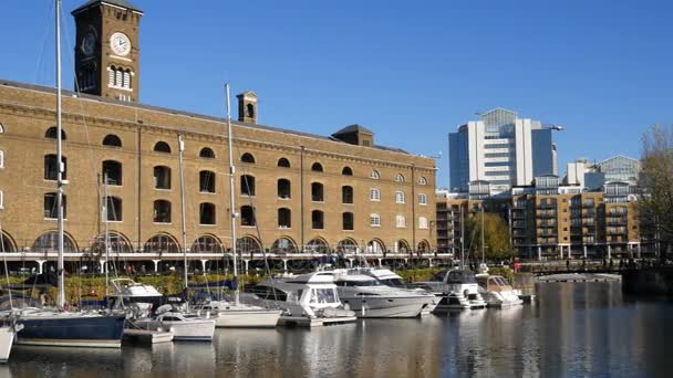 City Harbor. Bateaux au bord de l'eau . — Video