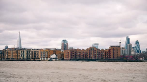 Thames Nehri çıkabilir. — Stok video