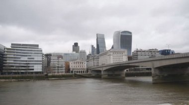 Köprü ve dolgu İş Merkezi.