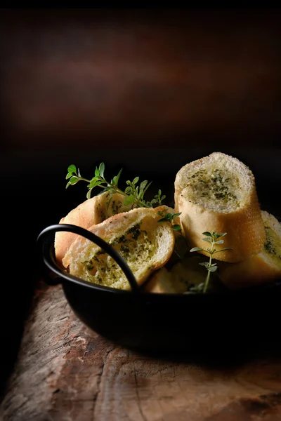 Pane rustico all'aglio — Foto Stock
