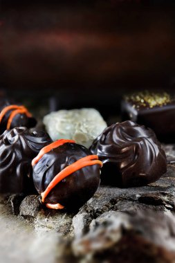 Lüks likör çikolata IV