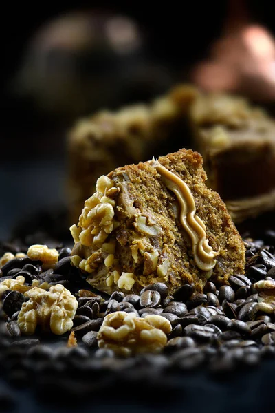 Coffee and Walnut Sponge Cake III — Stock Photo, Image