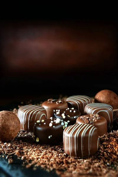 Chocolates negros hechos a mano II — Foto de Stock