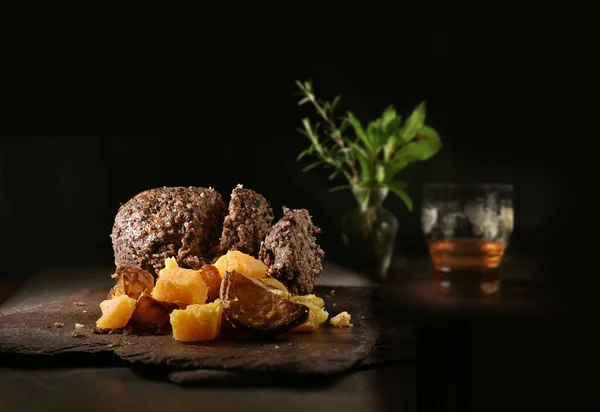 Schottische Haggis, Neeps, Tatties und Whisky — Stockfoto