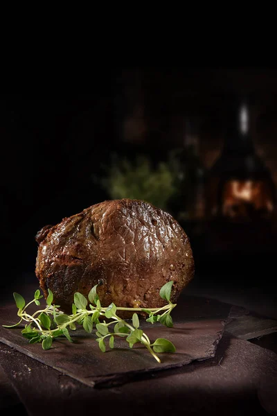 Classic Prime Roast Beef Thyme Garnish Shot Dark Rustic Background — Stock Photo, Image