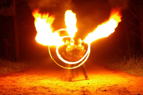 Espectáculo Fuego Espectáculo Luz Bailando Con Fuego Espectáculo Fuego Teatro — Foto de Stock
