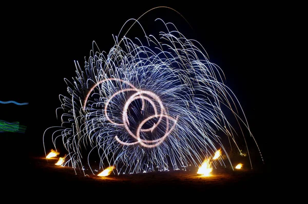 Espectáculo Fuego Espectáculo Luz Bailando Con Fuego Espectáculo Fuego Teatro — Foto de Stock