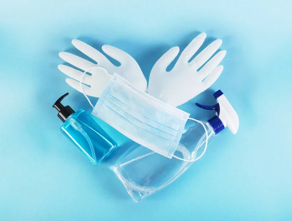 Maschera Medica Liquido Disinfezione Sapone Guanti Lattice Sfondo Blu Concetto — Foto Stock