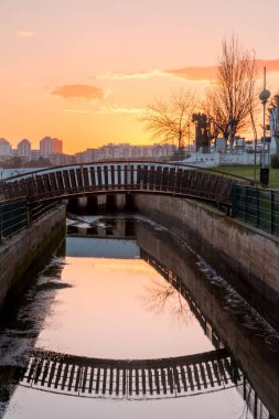 Ferragudo köy nehir