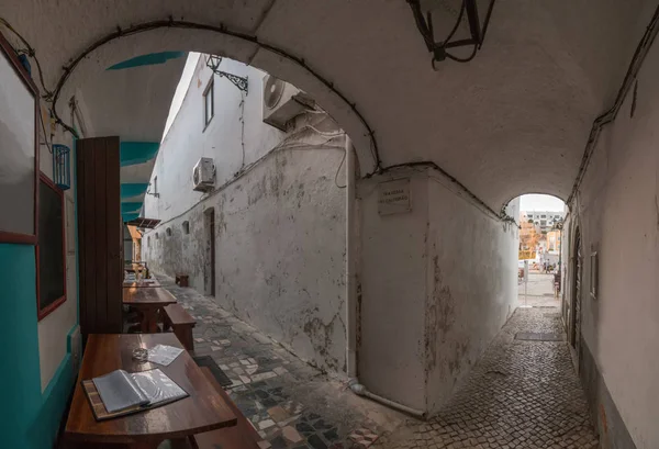 Ferragudo pueblo calles estrechas — Foto de Stock