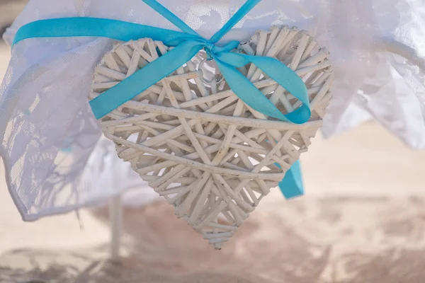 Wooden wedding heart — Stock Photo, Image