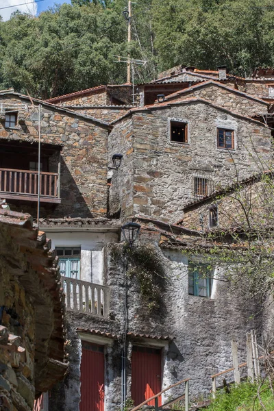 Typical schist homes in Portugal — Stock Photo, Image