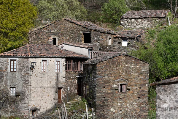 Typické schist domy v Portugalsku — Stock fotografie