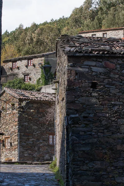 Typické schist domy v Portugalsku — Stock fotografie